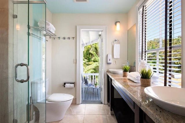 5 Day Key West bath room