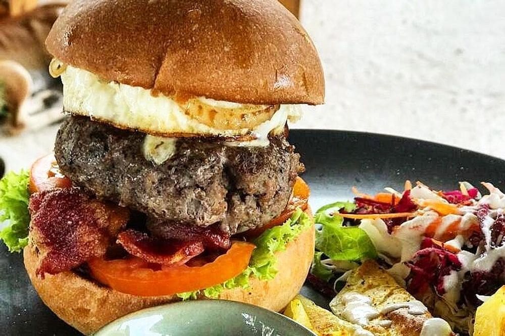Healthy Burger 7 Day Beach Fitness, Bootcamps and Yoga in Sri Lanka