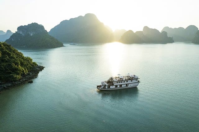 Retreat Boat 7 Day Yoga & Meditation, Travel Retreat in Northern Vietnam