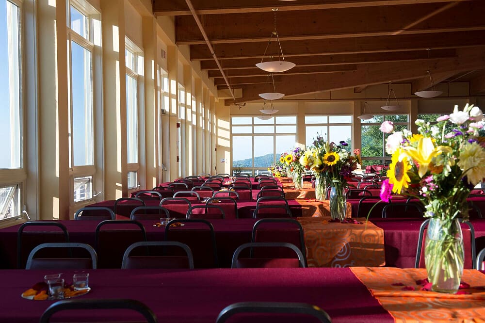 Tables 3 Day Happiness Meditation (Weekday) Retreat in the US